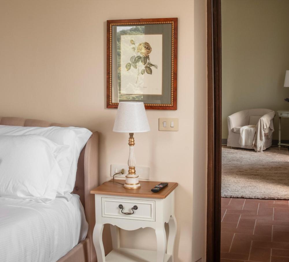 باربيرينو دي موجيلو Villa Erbaia Relais De Charme المظهر الخارجي الصورة